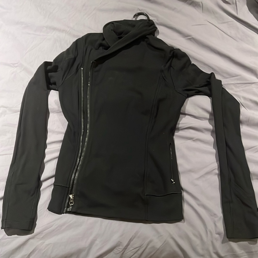 Lululemon black jacket